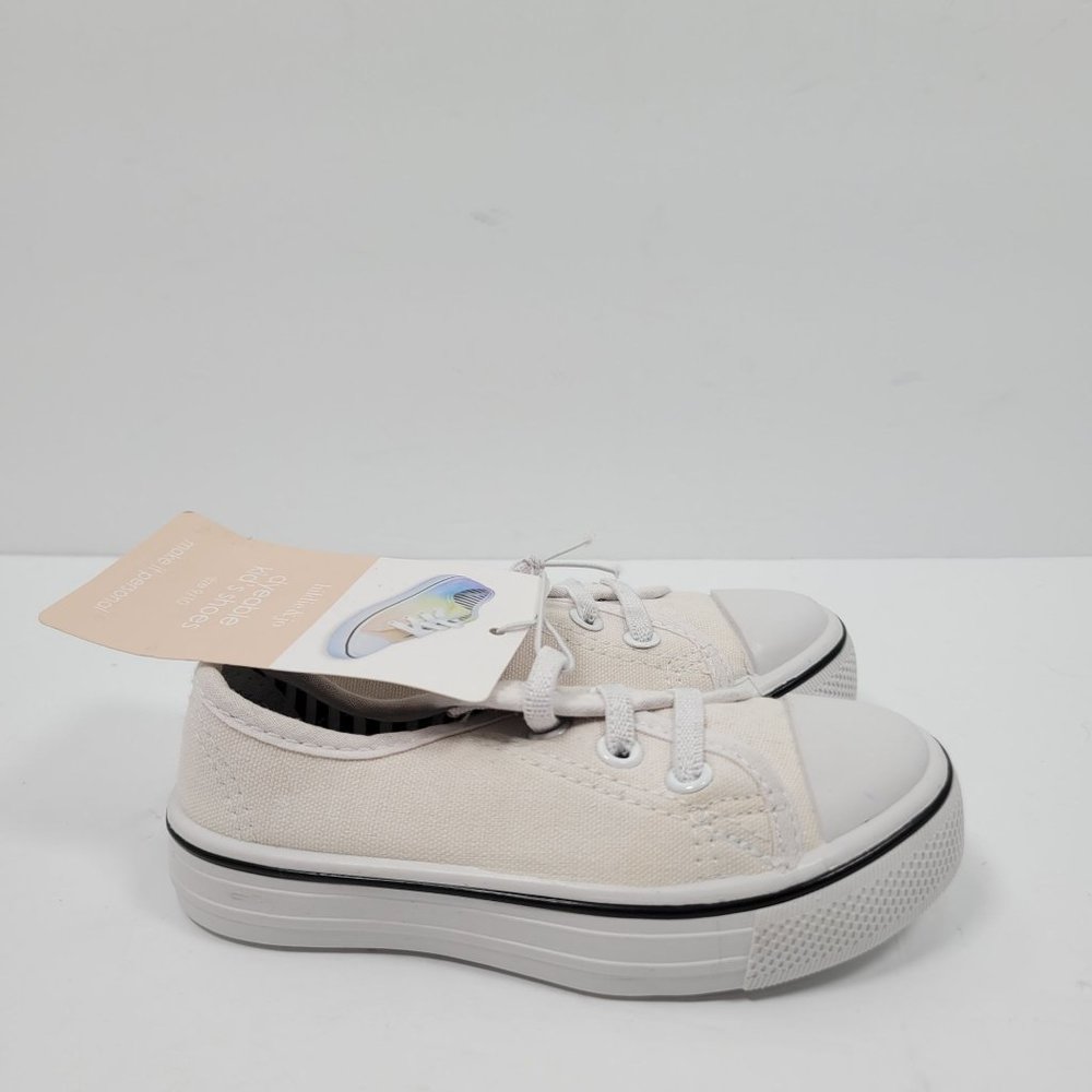 Hildie & Jo Dyeable Kid's White Canvas Shoes US Size 9/10 NWT